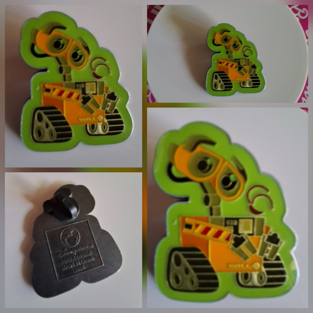 🔥Disney Pixar WALL-E Pin Trading GreenYellow Collectible EUC